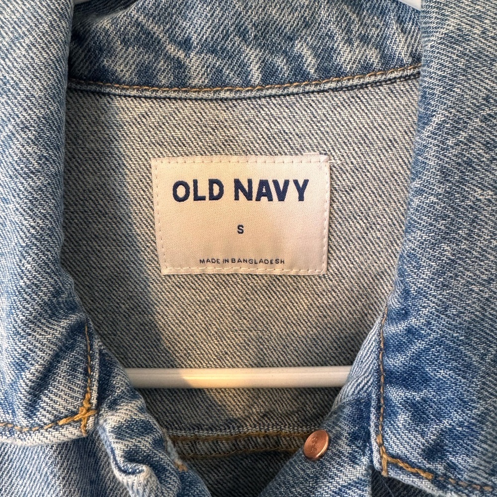 NWTS Old Navy Women's Light Blue Jean Jacket Classic Button Up Size Small - Picture 3 of 13